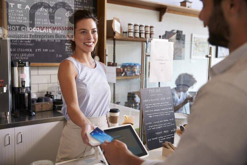 Commerce à PARIS-9E
