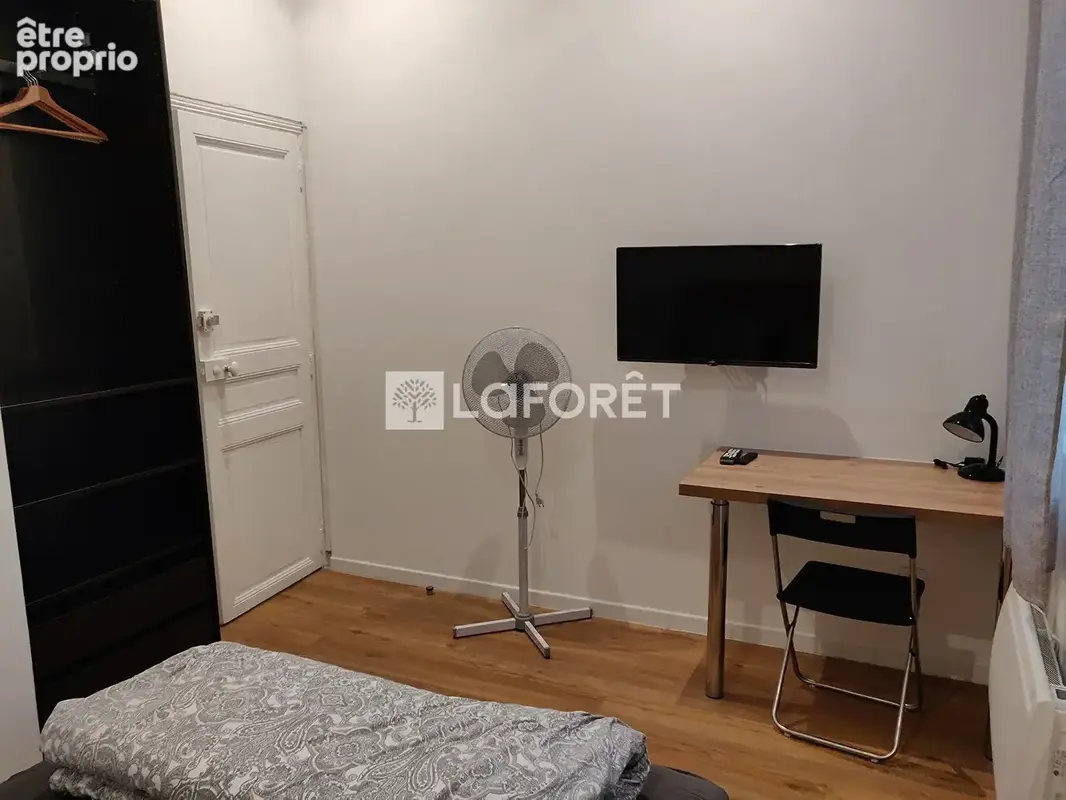 Appartement Marseille T3/4 avec cour CINQ AVENUES - photo 13
