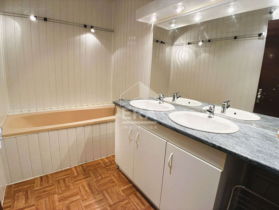 Maison à VILLEBAROU