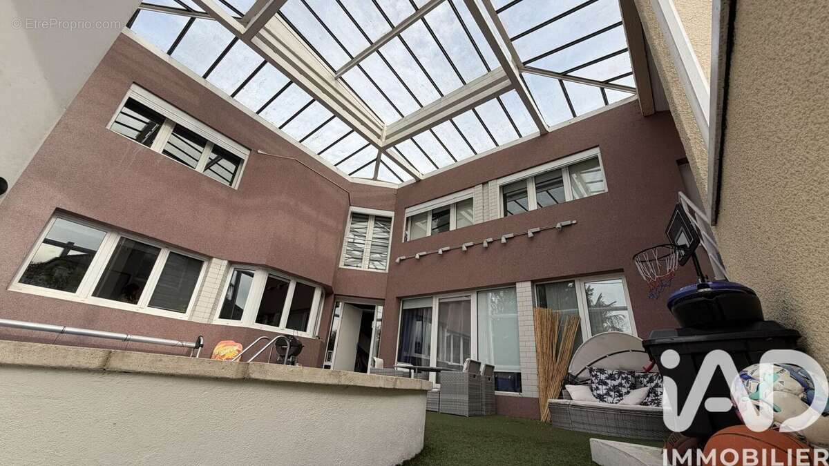 Photo 2 - Maison à CHENNEVIERES-SUR-MARNE