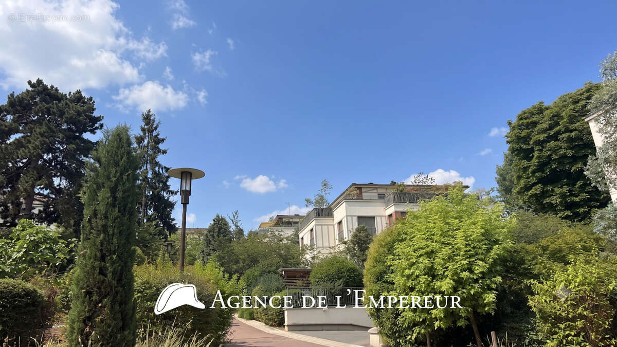 Appartement à GARCHES