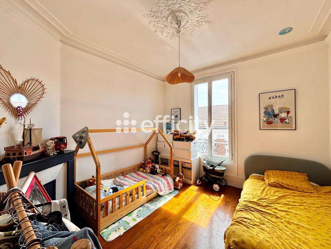 Appartement à ASNIERES-SUR-SEINE