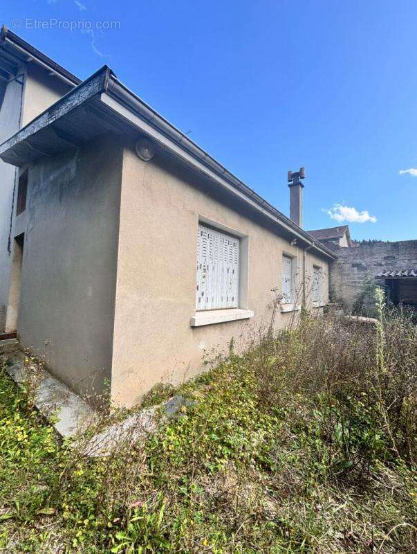 Maison à LA TOUR-DU-PIN