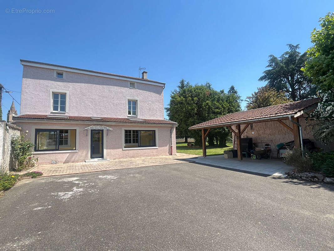 Maison à VILLETTE-D'ANTHON