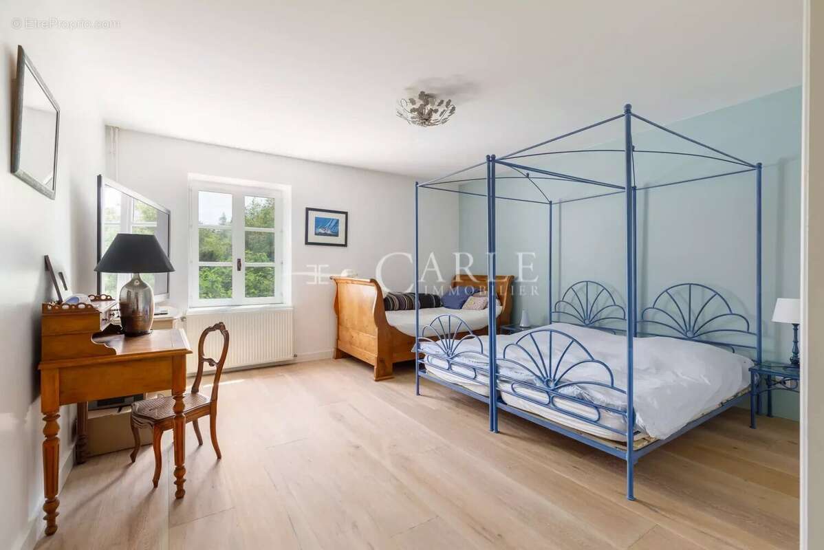 Maison à SAINT-BONNET-DE-MURE