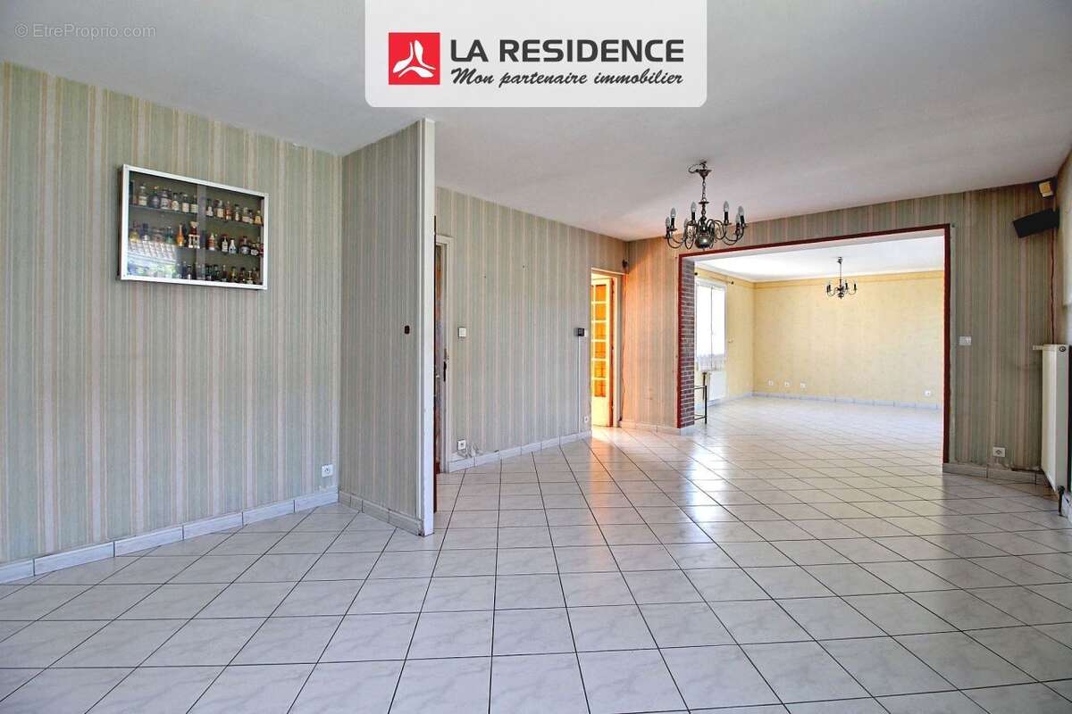 Maison à SAINT-ETIENNE-DU-ROUVRAY