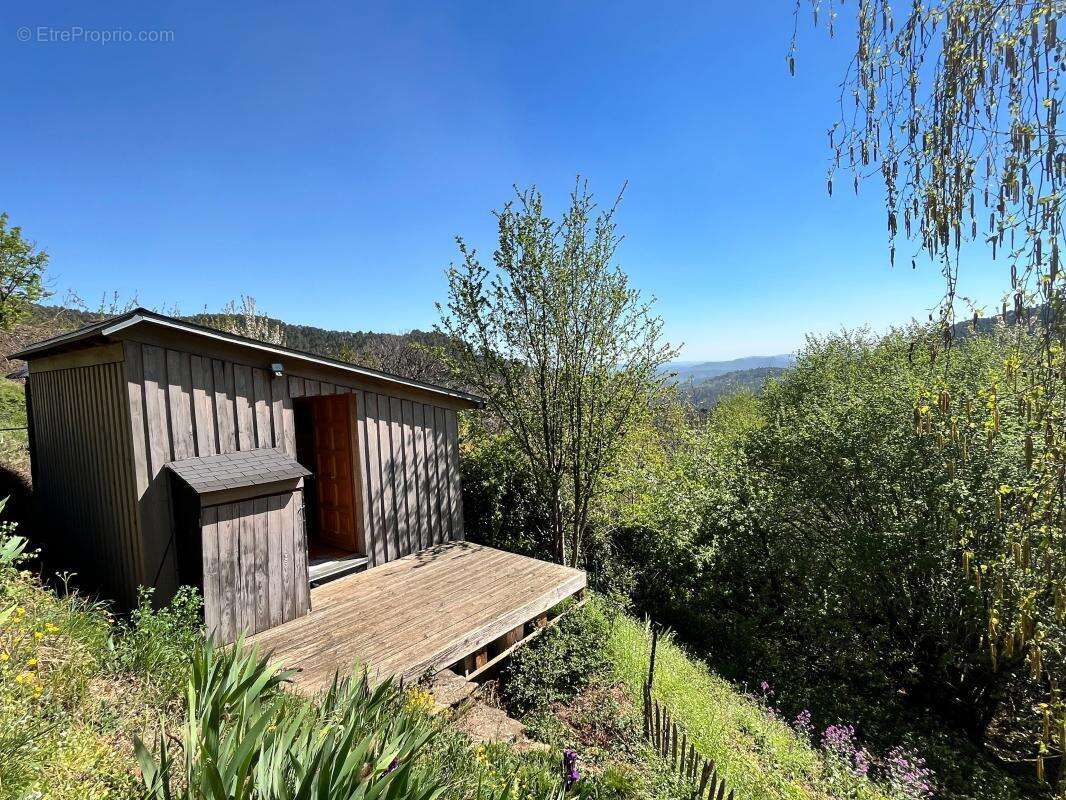 Maison à SAINT-PIERRE-SAINT-JEAN