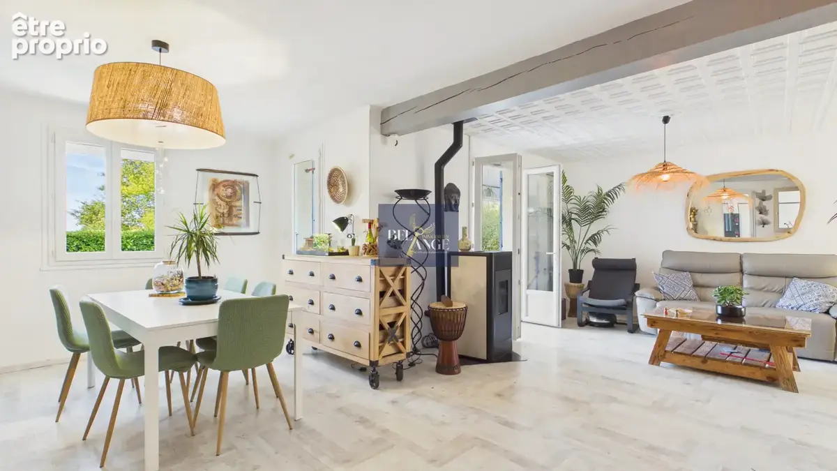 RUOMS   Maison avec piscine et 2 gîtes indépendants - photo 3
