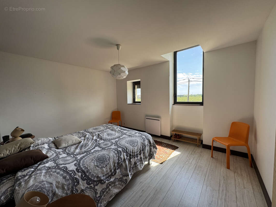 Maison à PUJOLS-SUR-CIRON