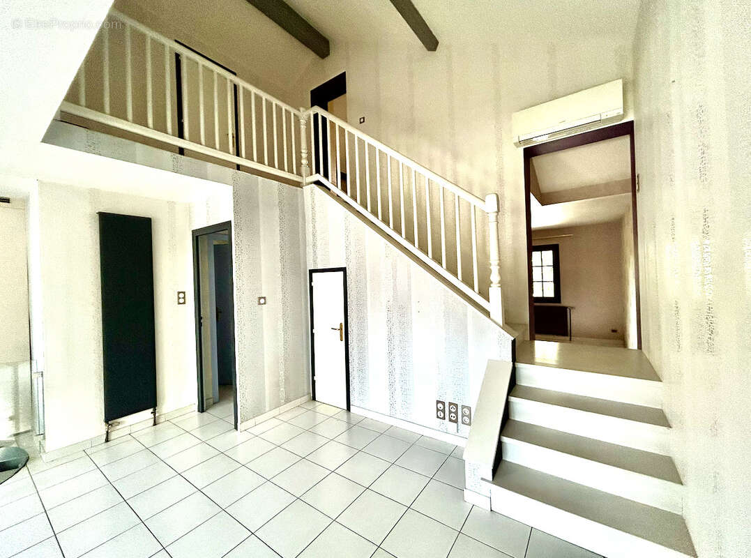 Maison à LYON-8E
