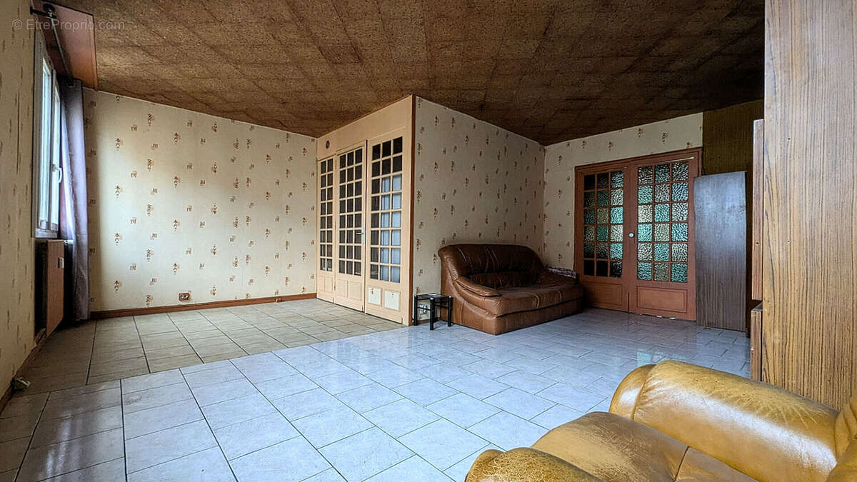 Appartement Saint Denis 4 pièce(s) 82.31 m2 - photo 2