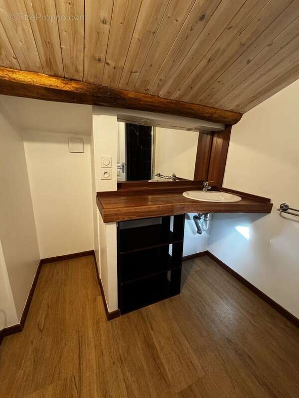 Appartement à FONBEAUZARD