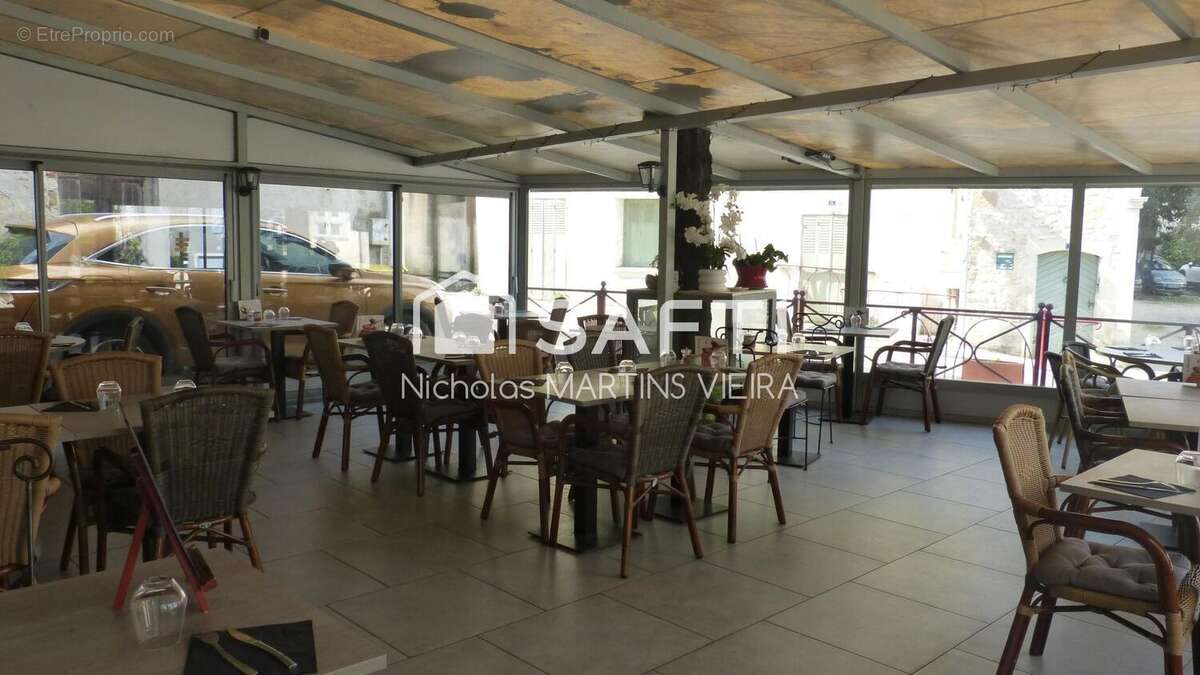 Photo 4 - Commerce à LA CALMETTE