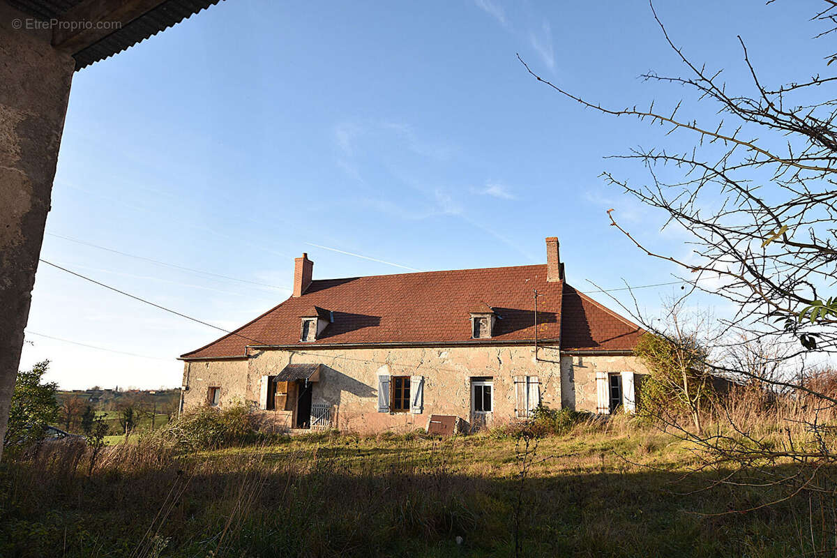 Maison à SAINT-GERAND-LE-PUY