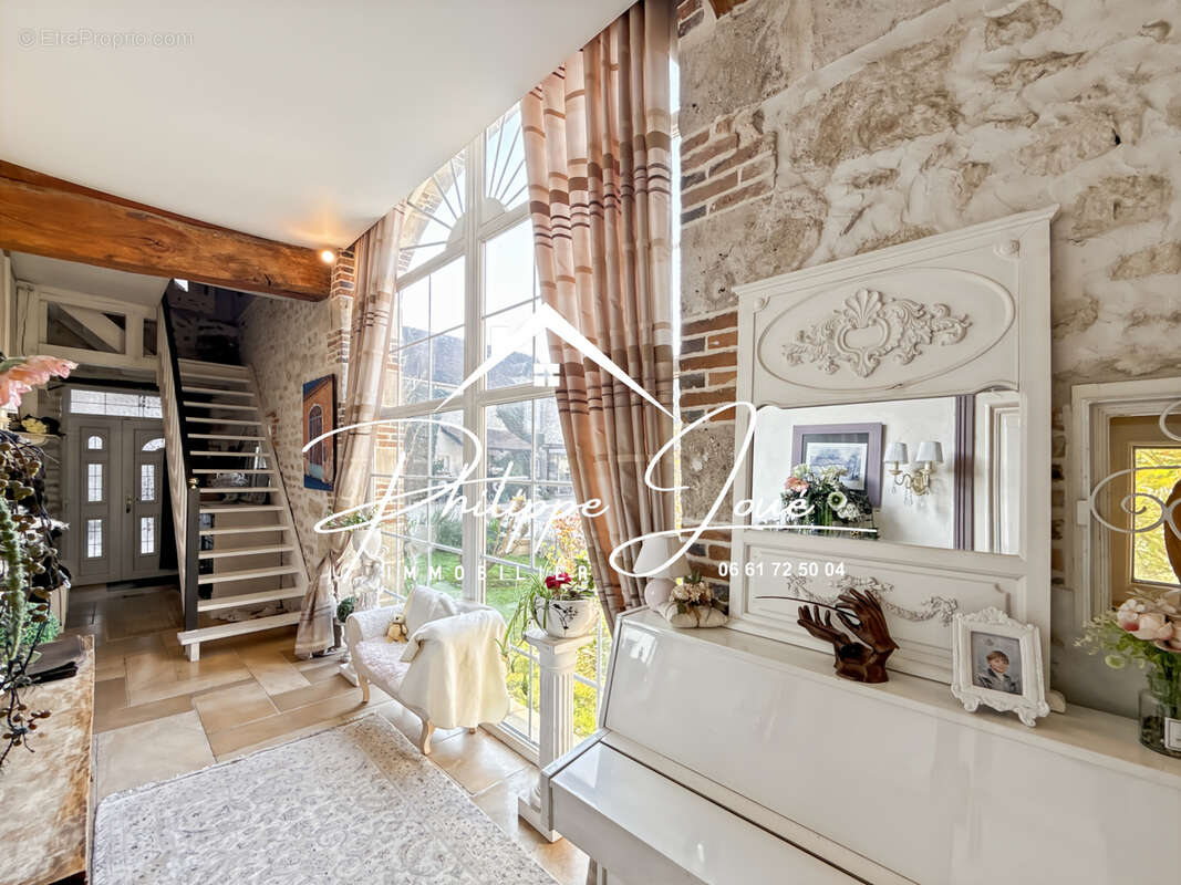 Maison à EGREVILLE