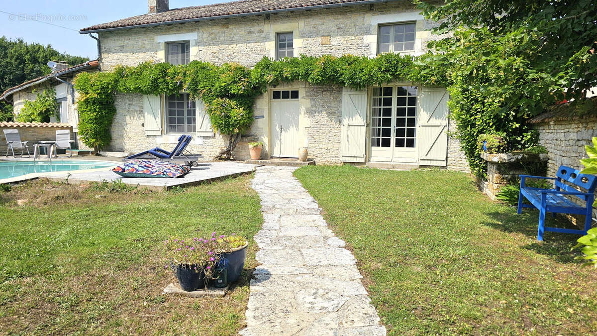 PISCINE (11) - Maison à MESSE