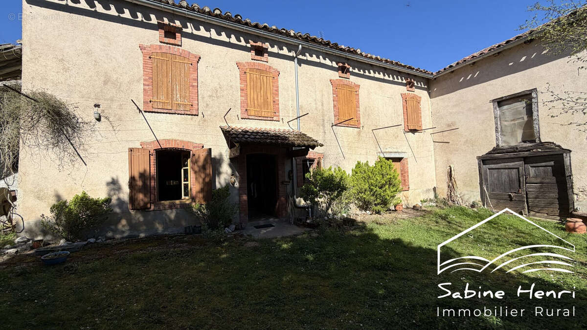 Maison à MIRANDOL-BOURGNOUNAC