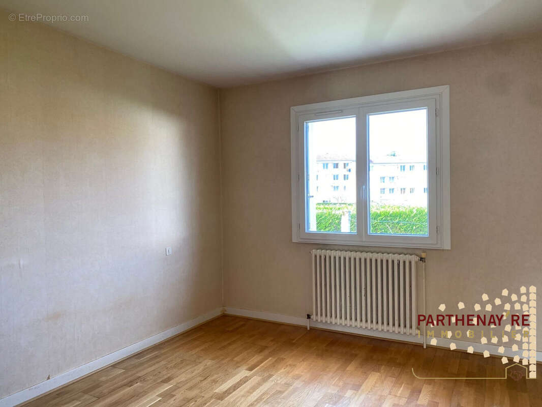 Maison à PARTHENAY