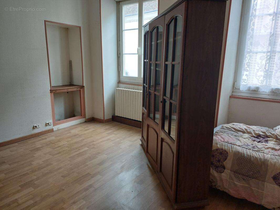 Appartement à SAVIGNE-L'EVEQUE