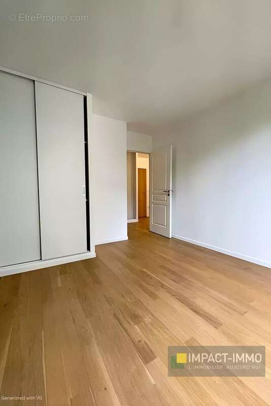 Appartement à LA GARENNE-COLOMBES