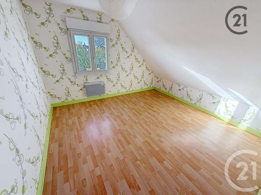 Maison à CHEMILLY-SUR-YONNE