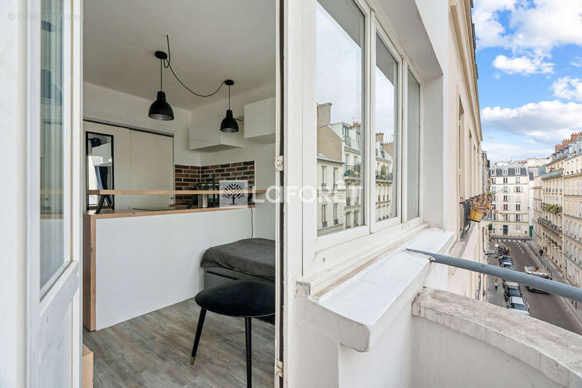 Appartement à PARIS-17E
