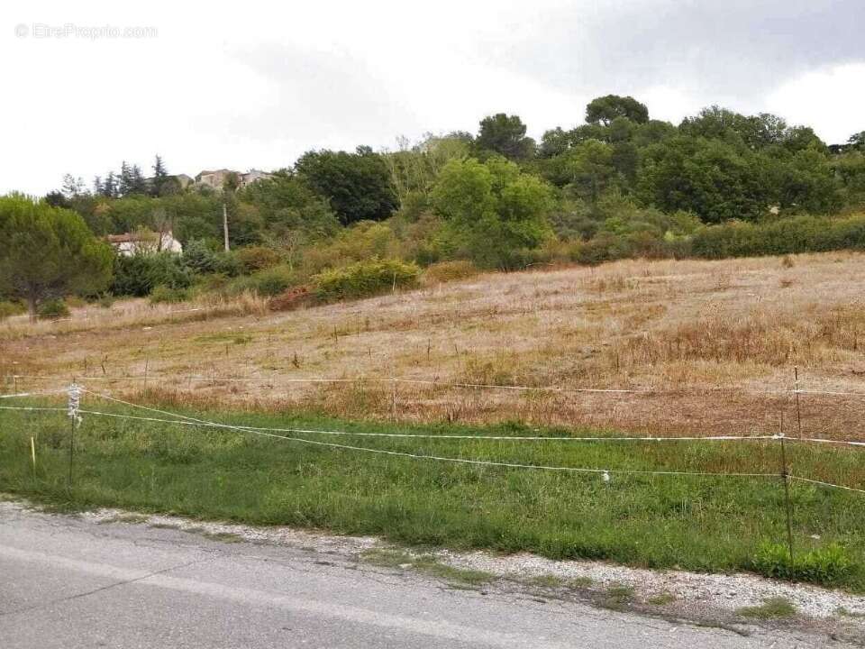 Terrain à PIERREVERT