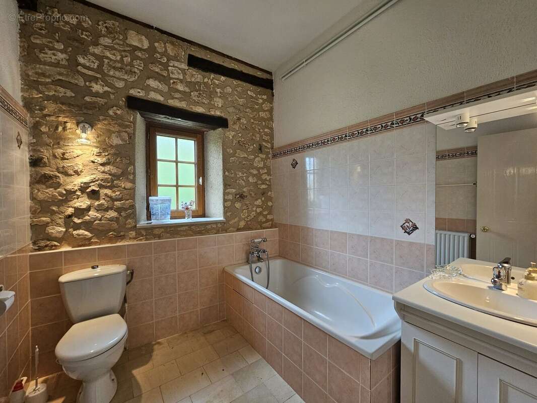 Maison à SAINT-MARCEL-DU-PERIGORD