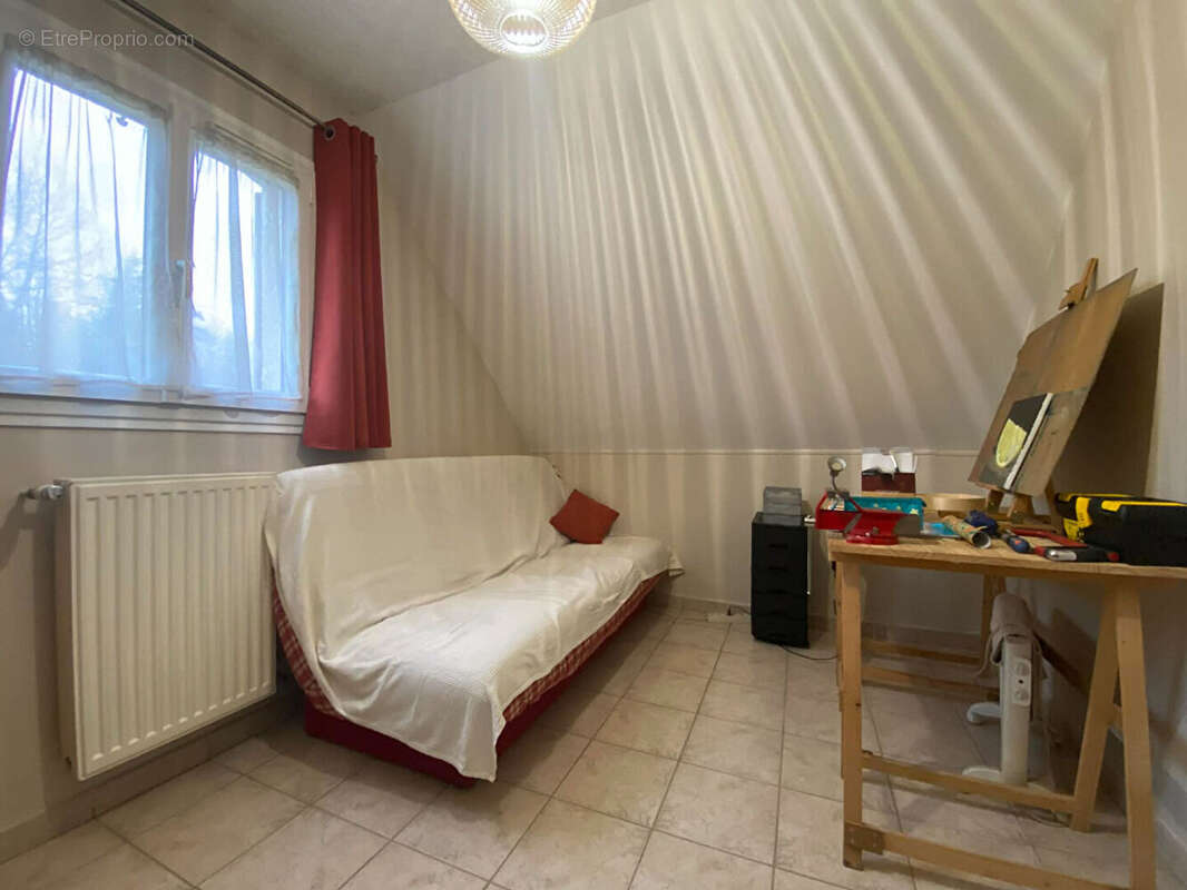 Maison à NEUILLY-SAINT-FRONT