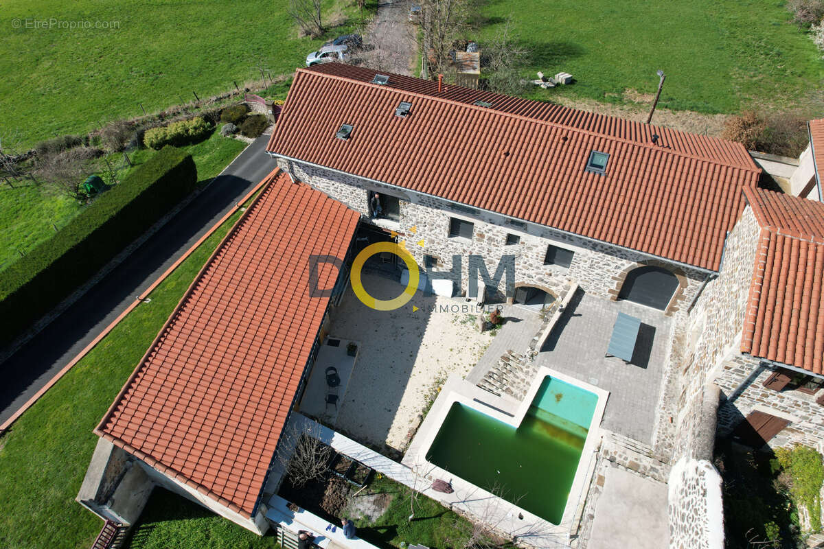 Maison à POLIGNAC