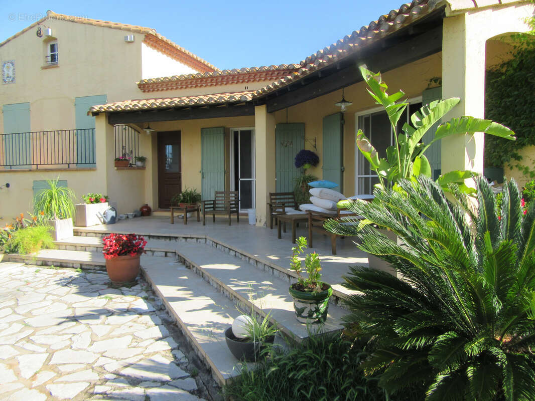 Maison à SAINT-GILLES