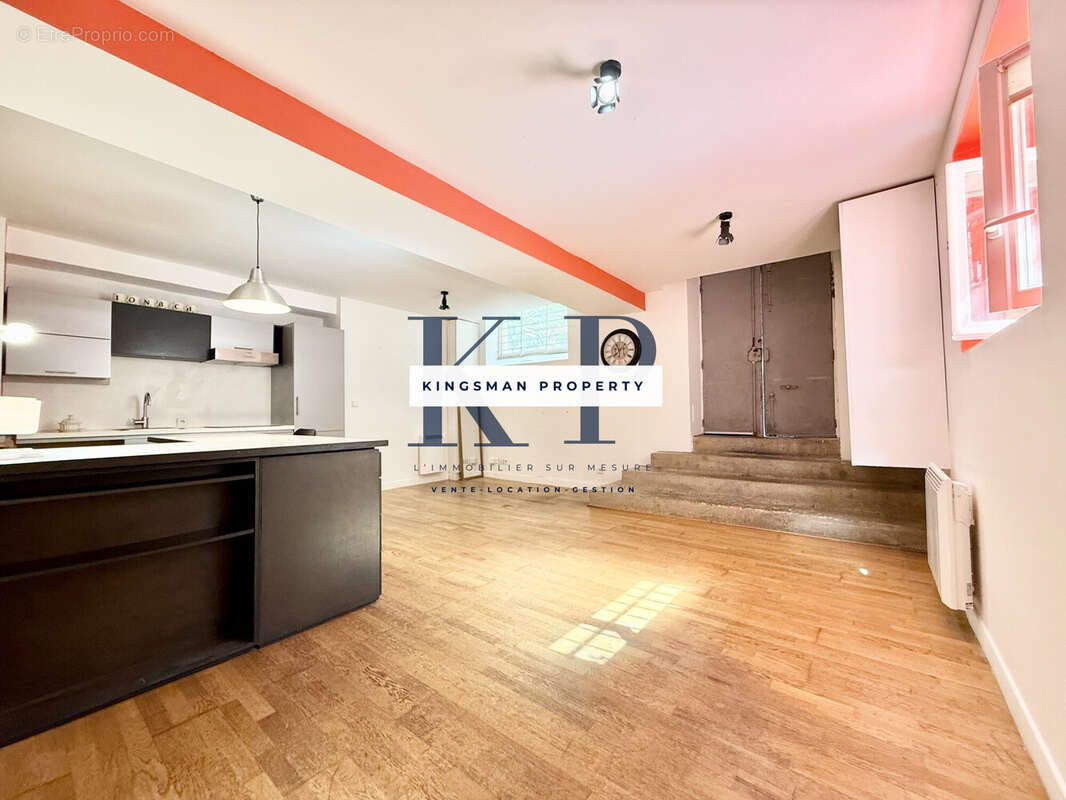Appartement à PARIS-10E
