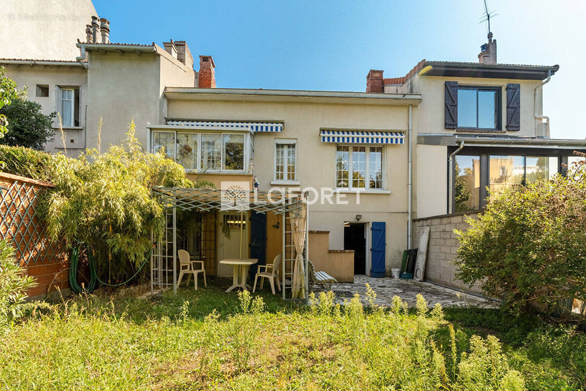 Maison à NANTERRE