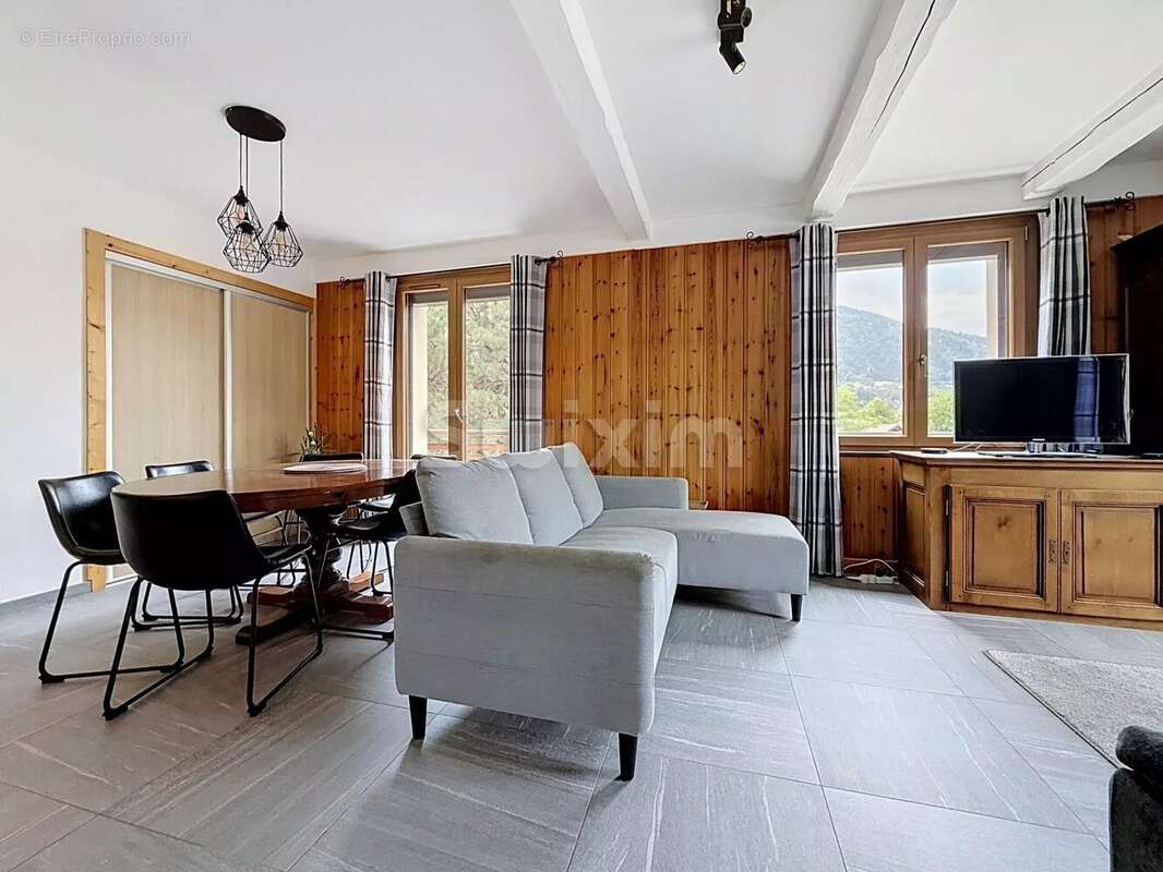 Grande maison composee de 2 appartements et garage - photo 15