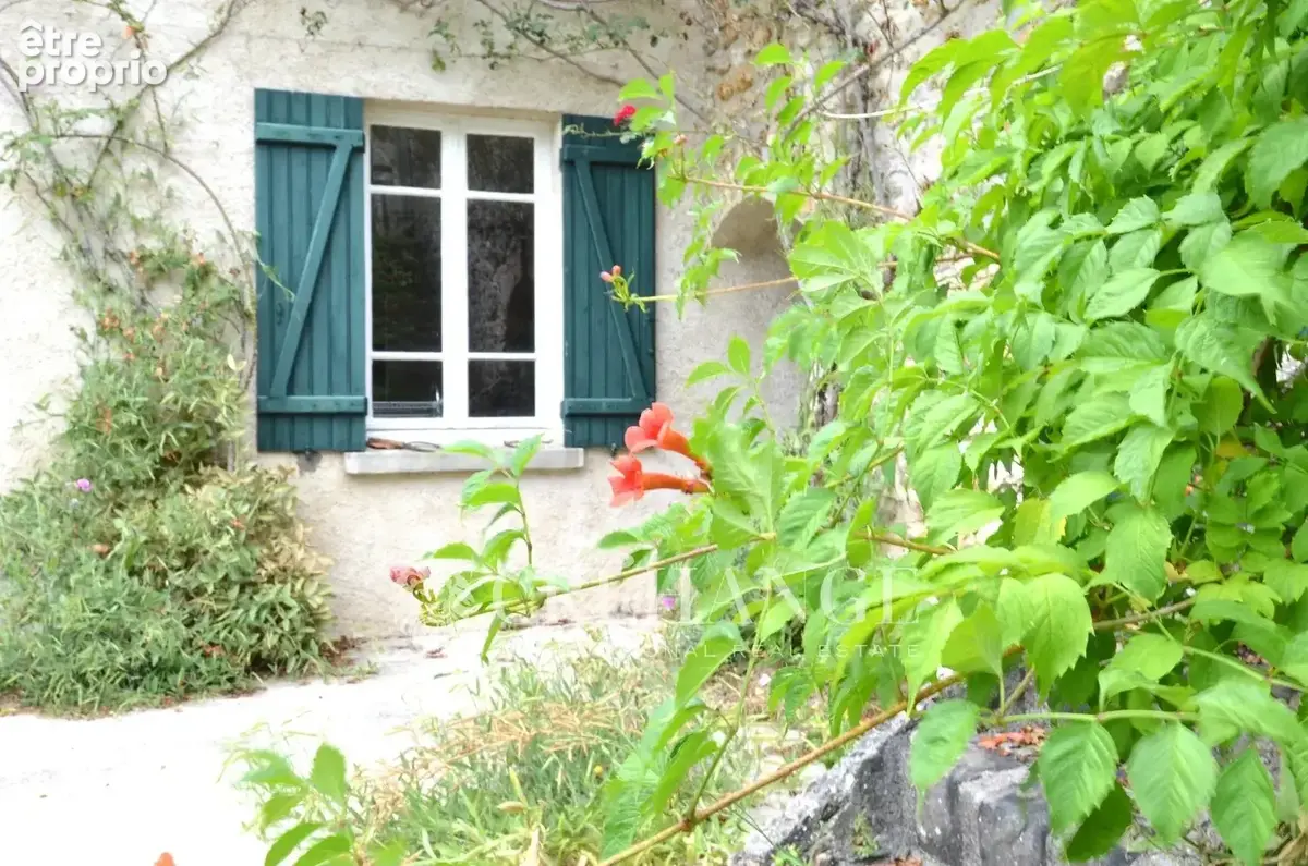 Domaine forestier de 29 ha avec bâtisse et dépendancesde 308 m². - photo 4