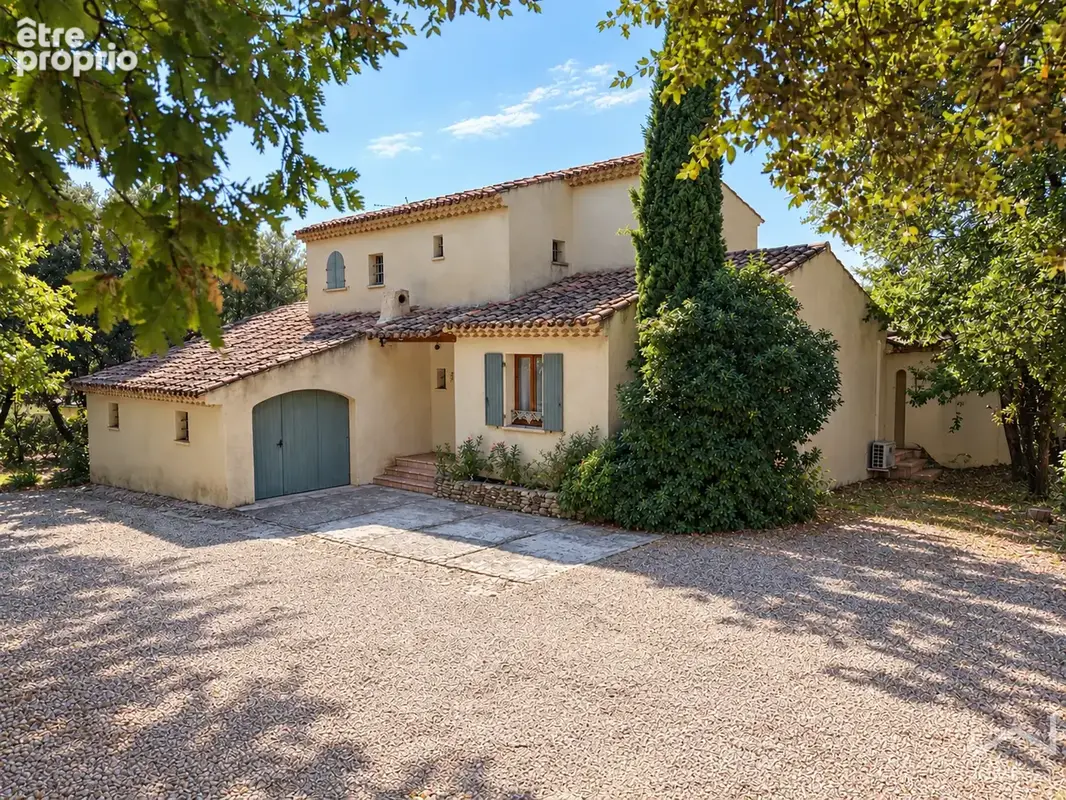 Nathalie sinard vous présente sur saint-paul-trois-châteaux  une propriété de charme, 5 chambres, piscine à dé - photo 2
