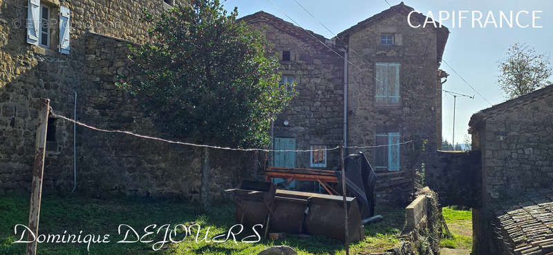 Maison à SAINT-MAURICE-EN-CHALENCON