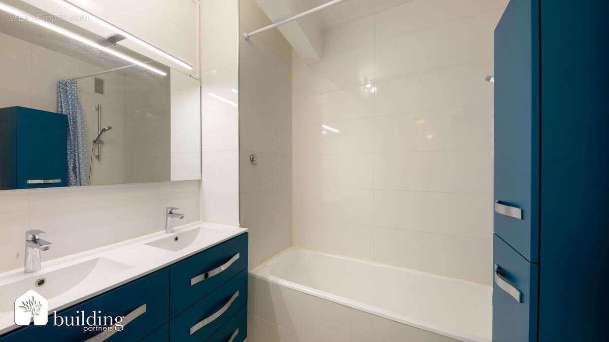 Appartement à LEVALLOIS-PERRET