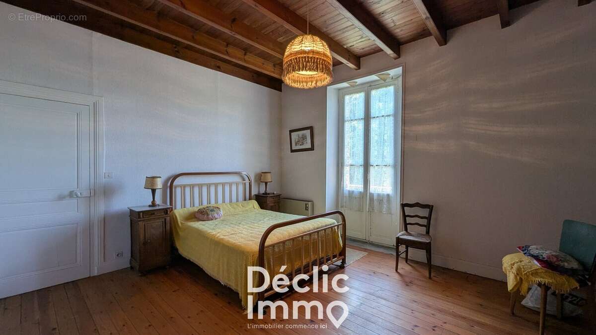Maison de village à 6 km de Ruffec  3 chambres, jardin, dépendances - photo 5