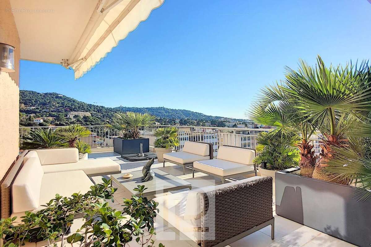 Appartement à LE CANNET