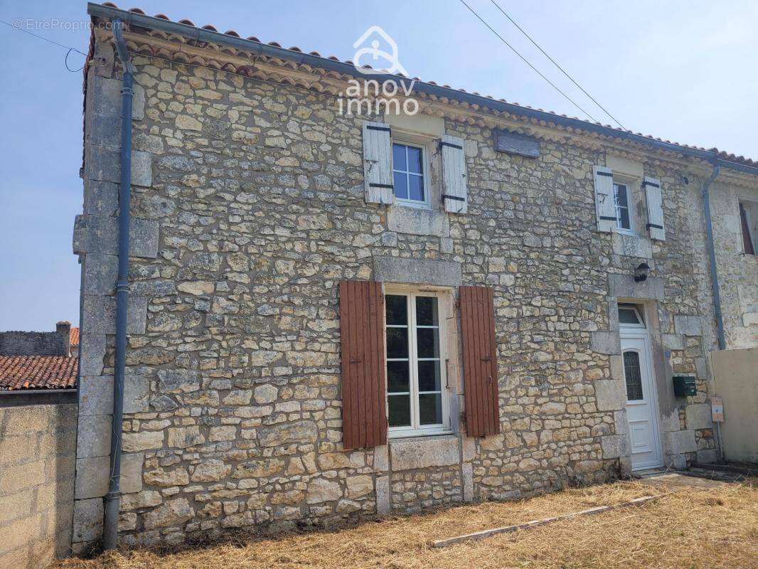 Maison à SABLONCEAUX