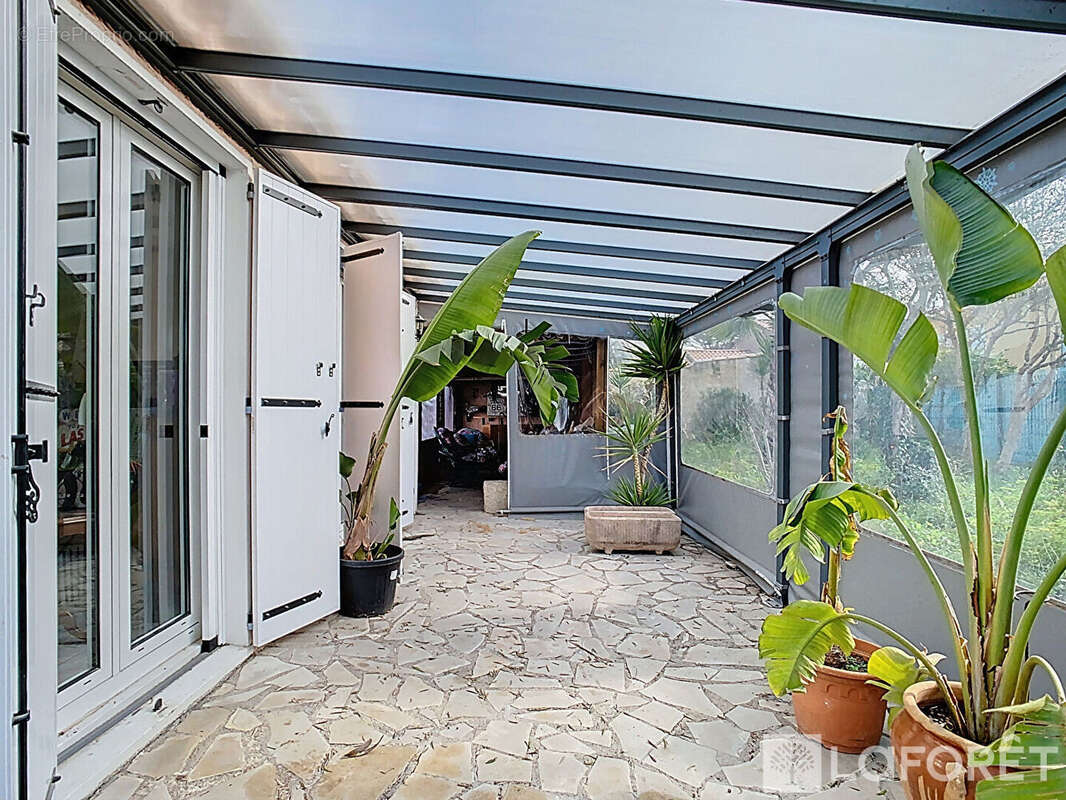 Maison à CHATEAUNEUF-LES-MARTIGUES