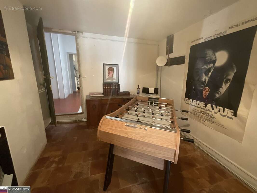 Le charme intemporel d'une Maison de Maitre T6 offrant 176 m² donnant sur patio intimiste avec piscine, nichée au coeur de Corne - photo 23