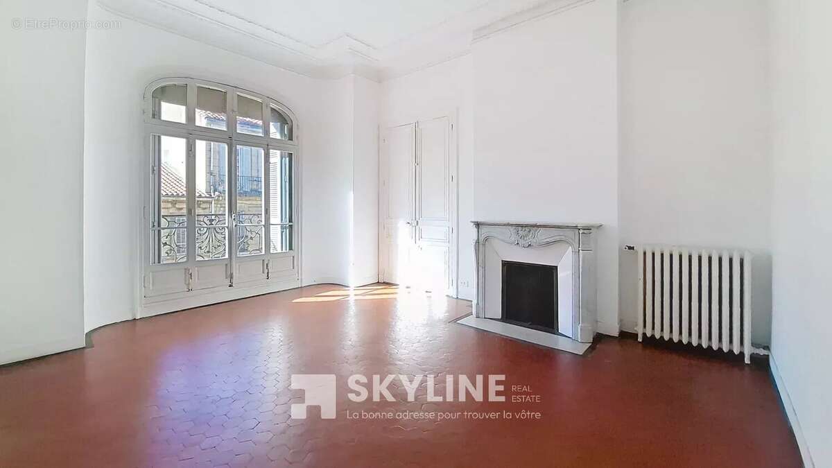 Appartement à MARSEILLE-8E