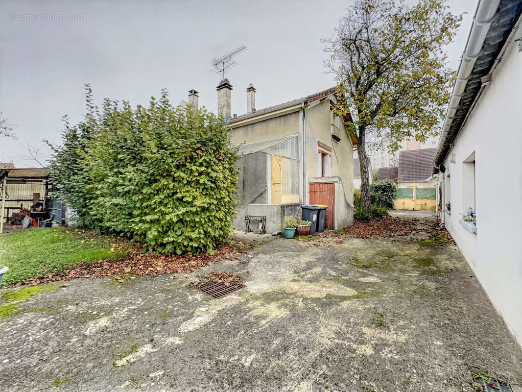 Maison à CHAMPIGNY-SUR-MARNE