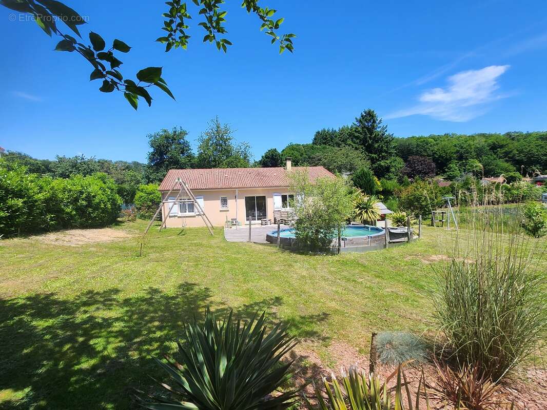 Maison à SAINT-JOUVENT