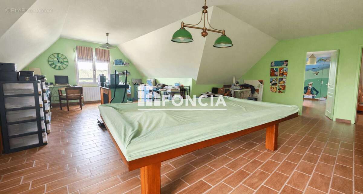 Maison à EQUEMAUVILLE