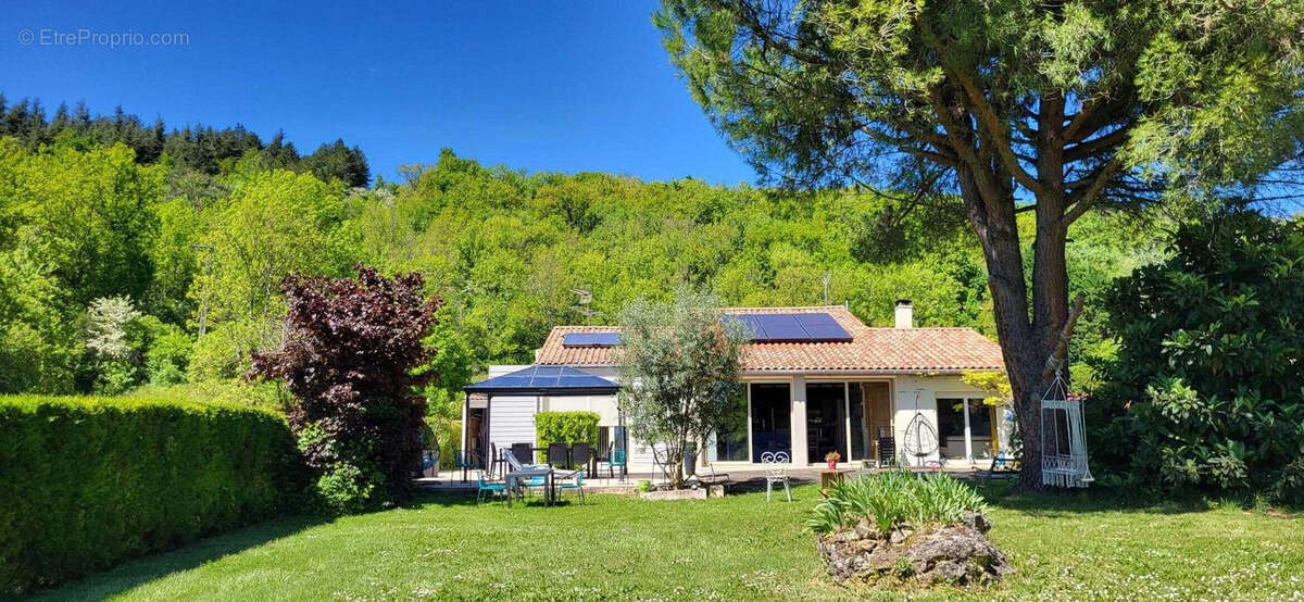 Maison à COLAYRAC-SAINT-CIRQ