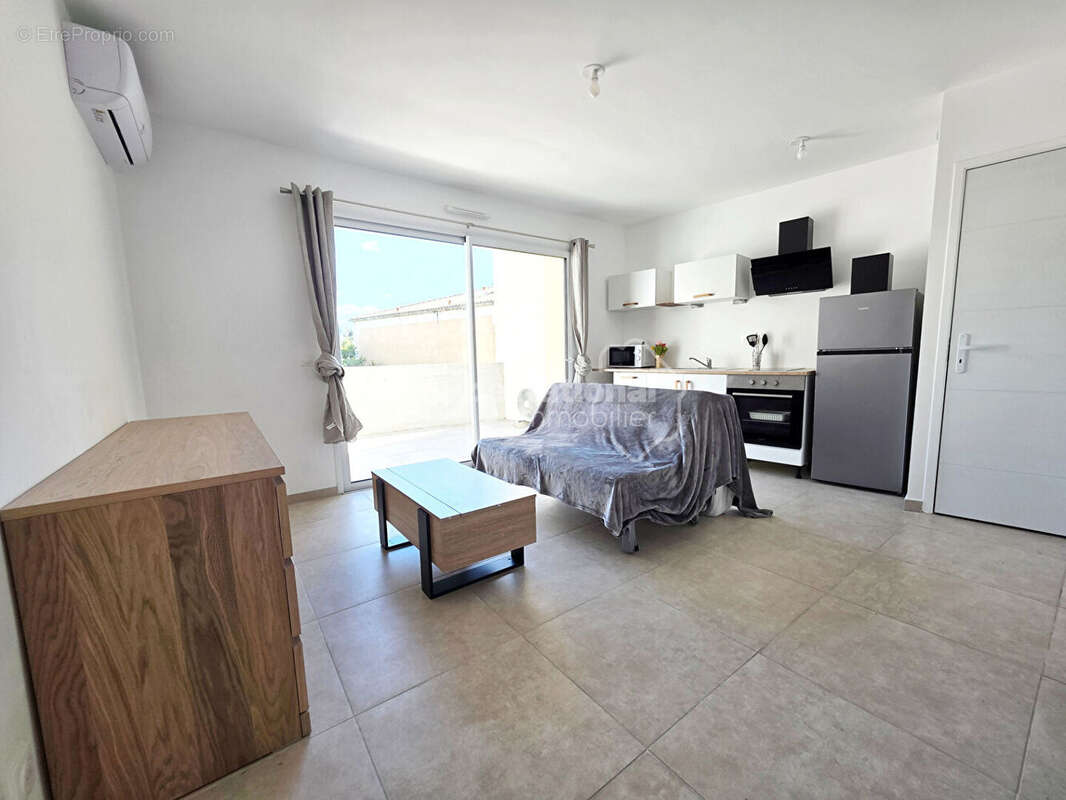 Studio 23 m² Centre-ville d'Istres Terrasse sans vis-à-vis + parking sécurisé - photo 4