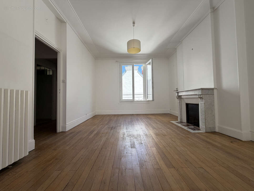 Appartement T4 133 m2 dans le quartier du Triangle d'or - photo 3